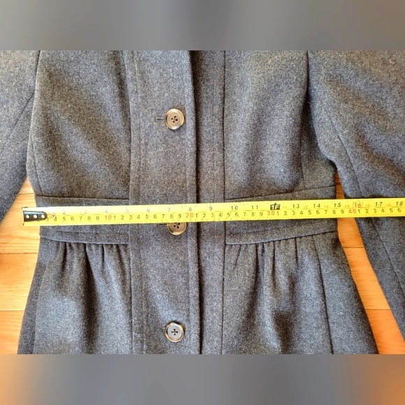 EUC J. Crew Lady Coat - Picture 6 of 8